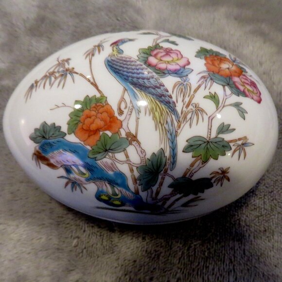 Wedgwood Kutani Crane Small Egg Shape Lidded China Trinket Dish Made in England - Picture 2 of 16